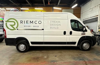 Vehicle Graphics Photo